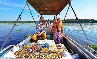 HONEYMOON SAFARIS IN UGANDA