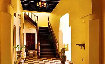 chavdahotelsmall1 CHAVDA HOTEL