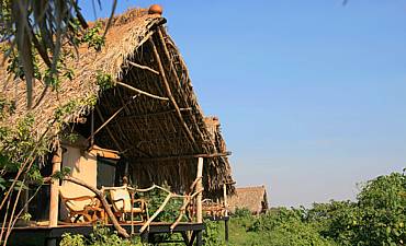 chemchemsafarilodgesmall1 CRATER FOREST TENTED CAMP