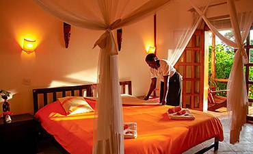 WHERE & BEST PLACES TO STAY ENTEBBE CITY