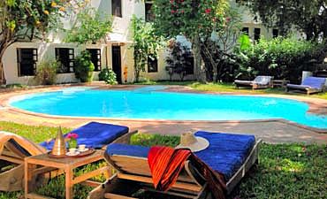 PLACES TO STAY IN LAMU ISLAND