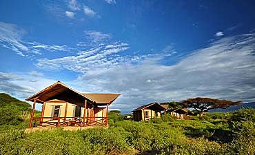 kilimasafaricampsmall1 KILIMA SAFARI CAMP