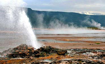 lakebogoriasmall SAFARI & TOUR IN LAKE BOGORIA