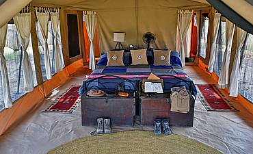 PLACES TO STAY IN LAKE NATRON