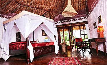 leopardrocklodgesmall1 LEOPARD ROCK LODGE