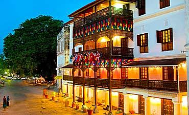 mizinganiseafronthotelsmall1 MIZINGANI SEAFRONT HOTEL