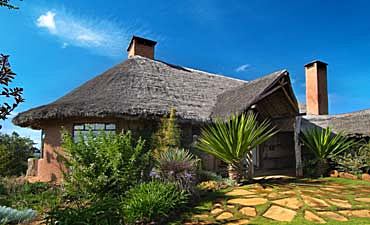 kilimasafaricampsmall1 MUTAMAIYU HOUSE