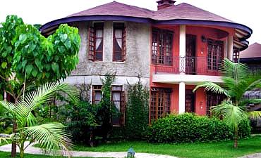 NGURDOTO MOUNTAIN LODGE