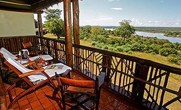 WHERE & BEST PLACES TO STAY MURCHISON FALLS