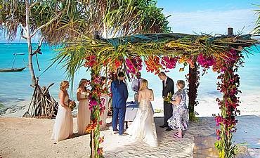 BEACH WEDDINGS IN AFRICA