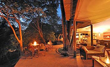 rhinorivercampsmall1 RHINO RIVER CAMP