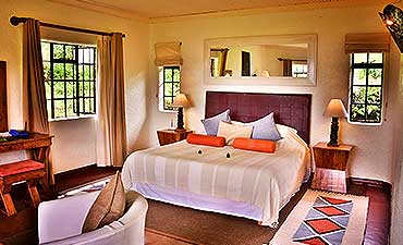 porinivolcanoescampsmall1 SABYINYO SILVERBACK LODGE