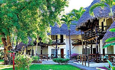 SANDIES COCONUT VILLAGE SANDIES COCONUT VILLAGE