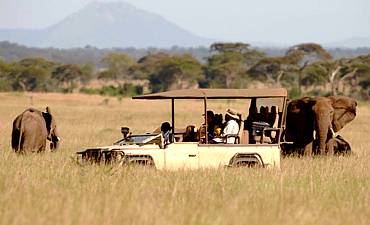 CUSTOM & PRIVATE AFRICA SAFARIS