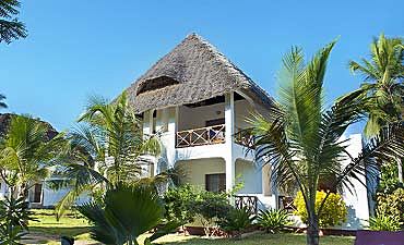uroabaybeachresortsmall1 UROA BAY BEACH RESORT
