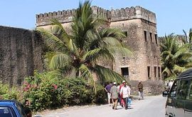 zanzibarsmall2 ZANZIBAR TOURS & ATTRACTIONS